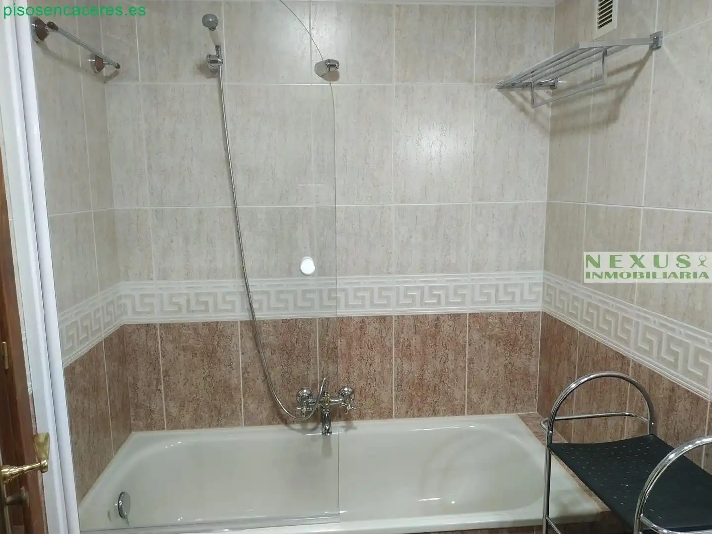 Bathroom of Flat for rent in Cáceres  with Air Conditioner and Heating
