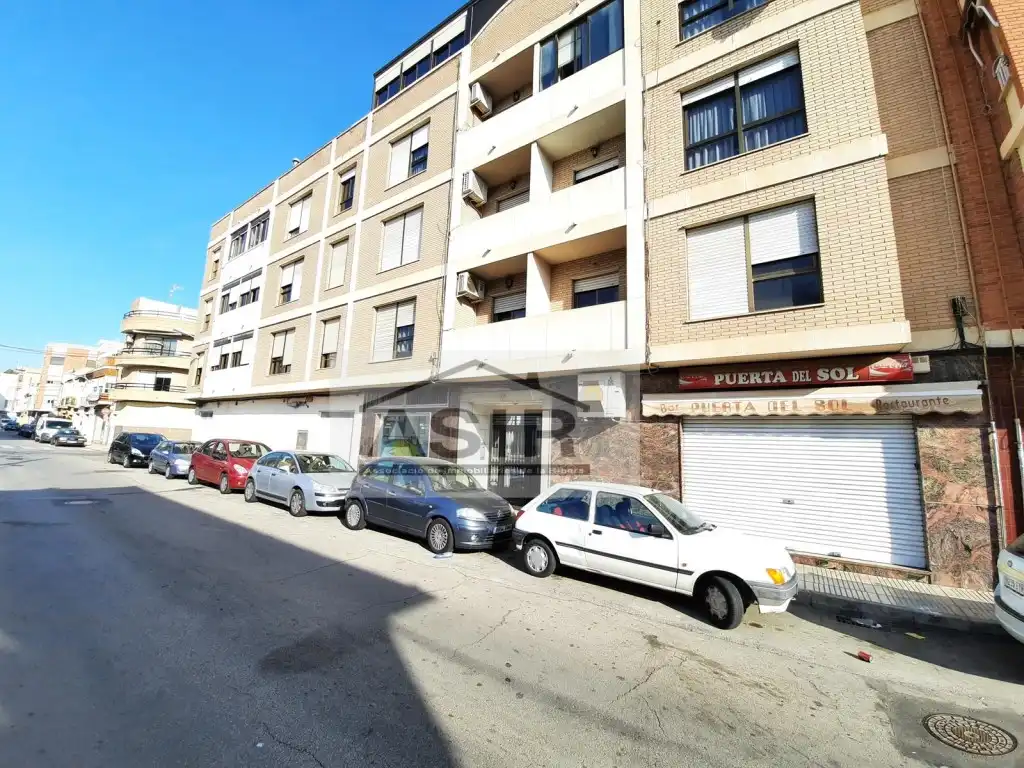 Business premises for sale in Casc Urbà