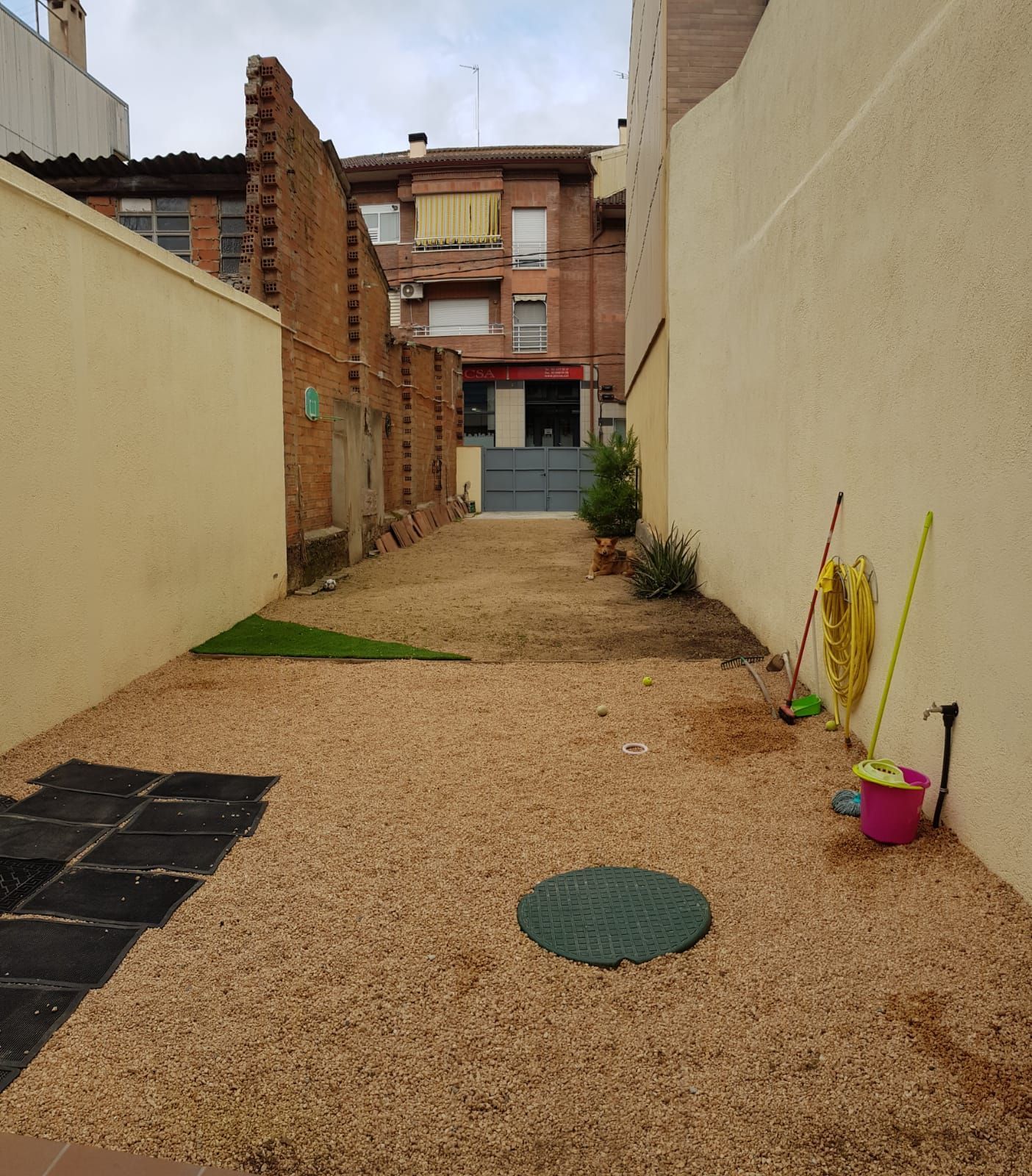 Aparcament de Casa adosada en venda en Cardedeu amb Jardí privat i Terrassa