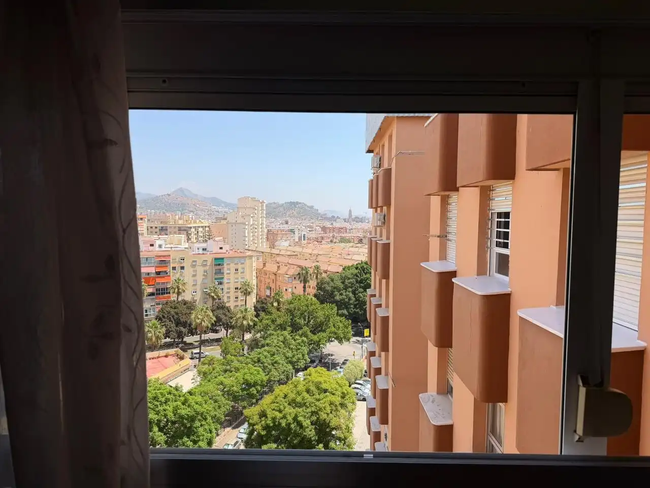 Vista exterior de Pis en venda en Málaga amb Traster