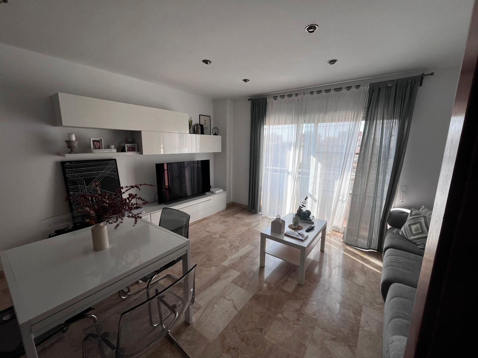 Living room of Flat for sale in Mataró  with Air Conditioner, Heating and Oven