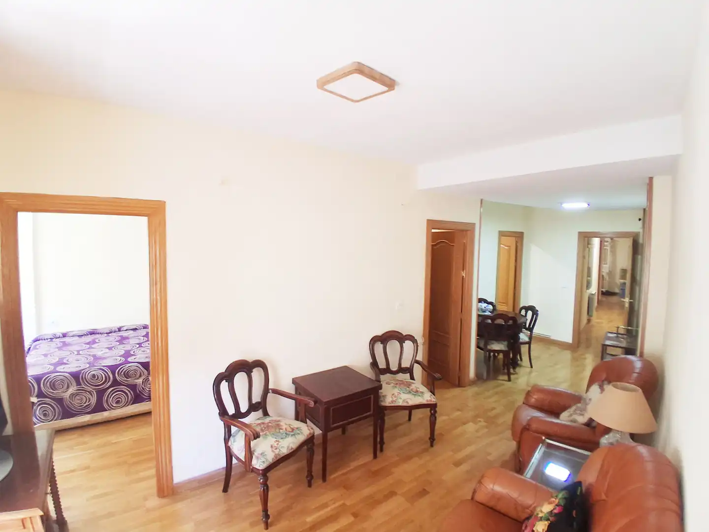 Sala d'estar de Pis de lloguer en Granada amb Calefacció, Parquet i Moblat