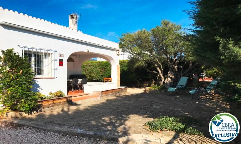 Jardí de Casa o xalet en venda en Roses amb Aire condicionat, Calefacció i Jardí privat