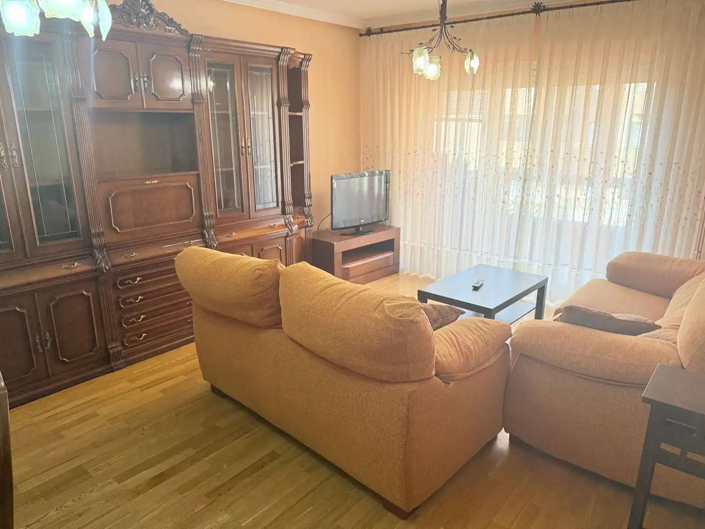 Living room of Flat for rent in Villaquilambre  with Heating, Furnished and Oven