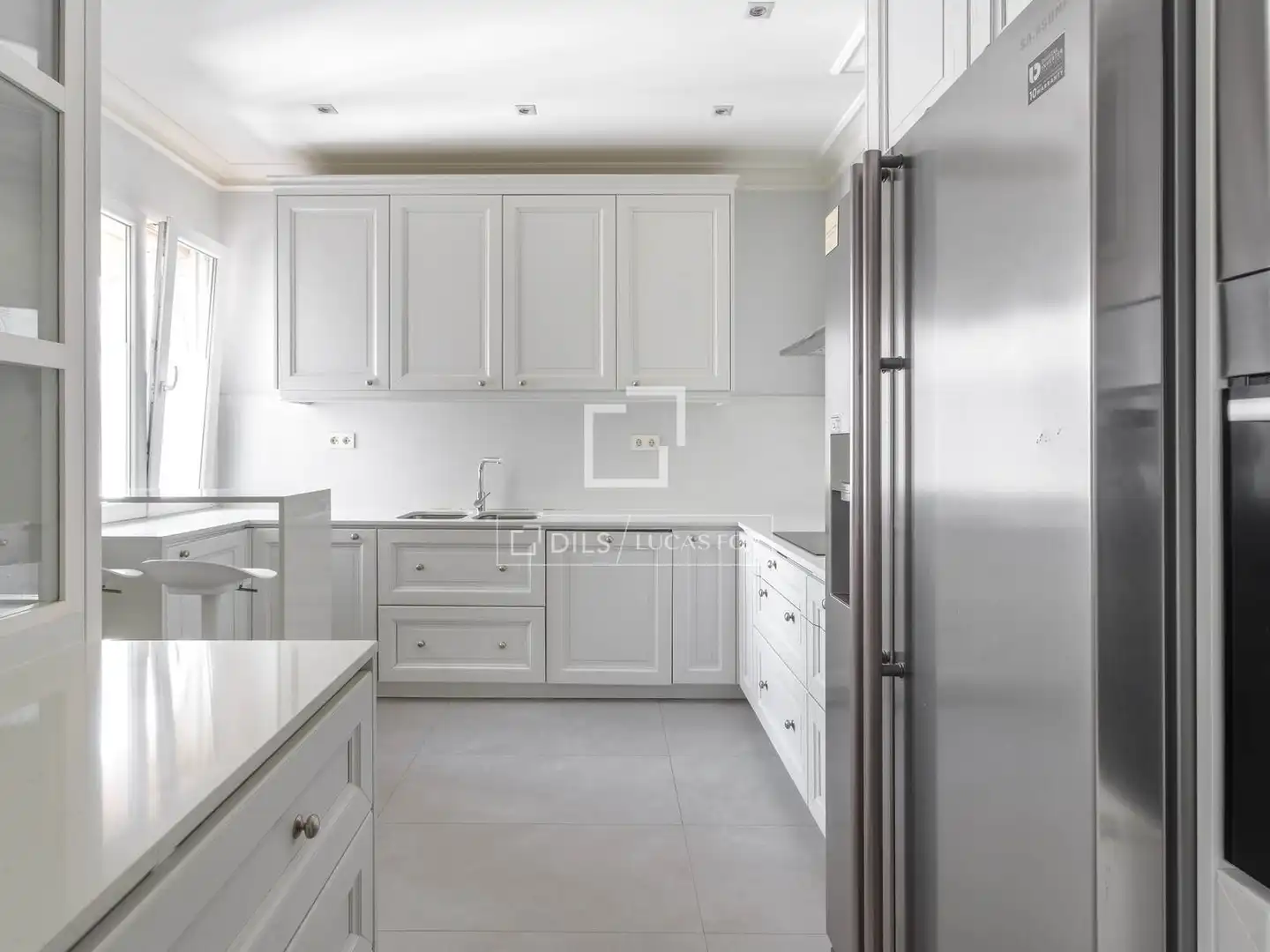 Kitchen of Attic for rent in Madrid  with Air Conditioner, Heating and Parquet flooring