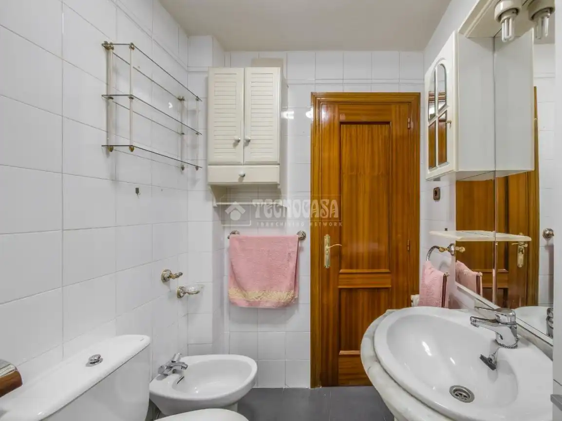 Baño de Piso en venta en Madrid con Aire acondicionado, Calefacción y Balcón