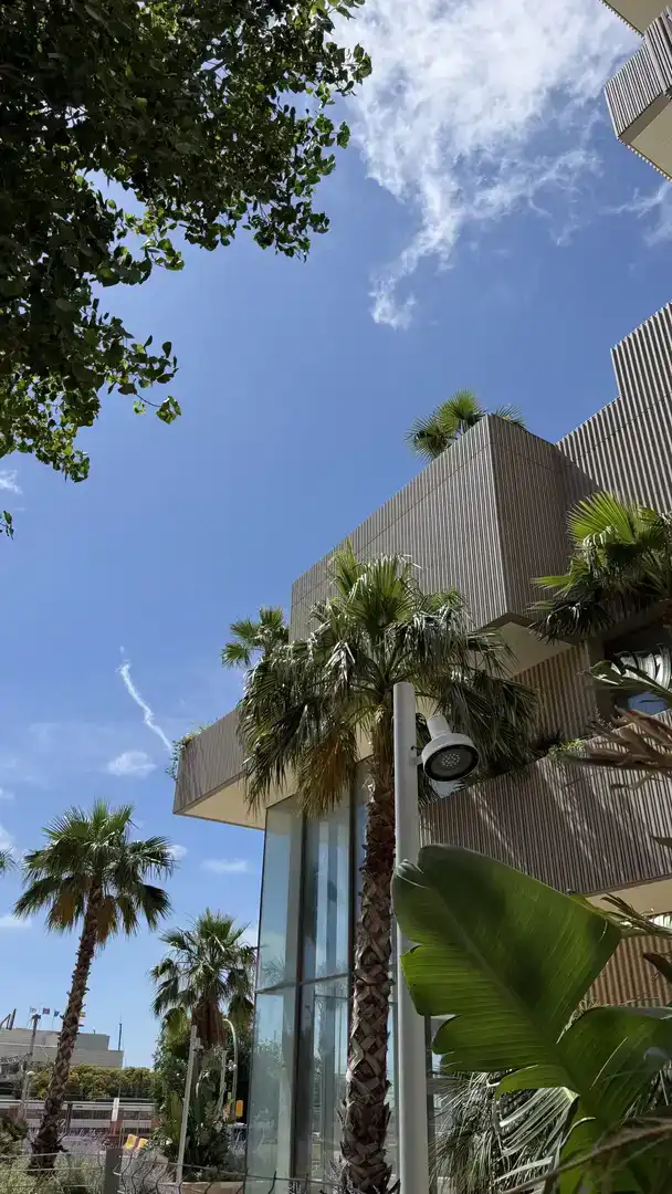 Vista exterior de Pis de lloguer en Mataró amb Aire condicionat, Parquet i Piscina
