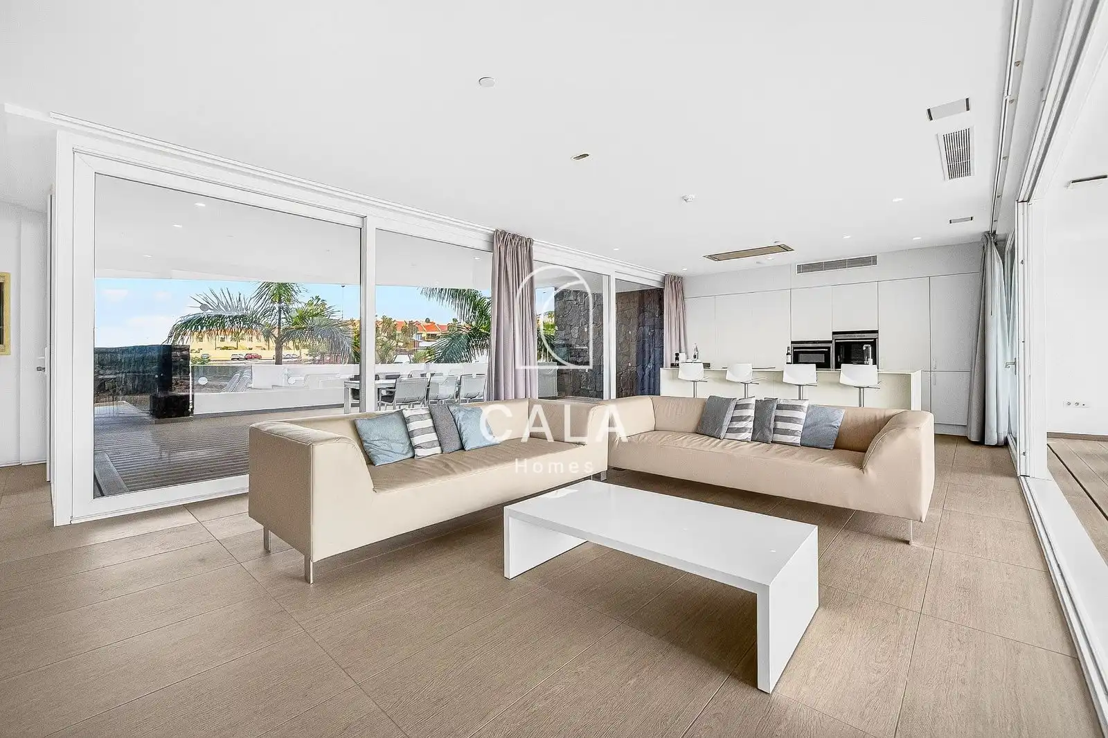 Sala d'estar de Apartament en venda en Adeje amb Aire condicionat, Calefacció i Terrassa
