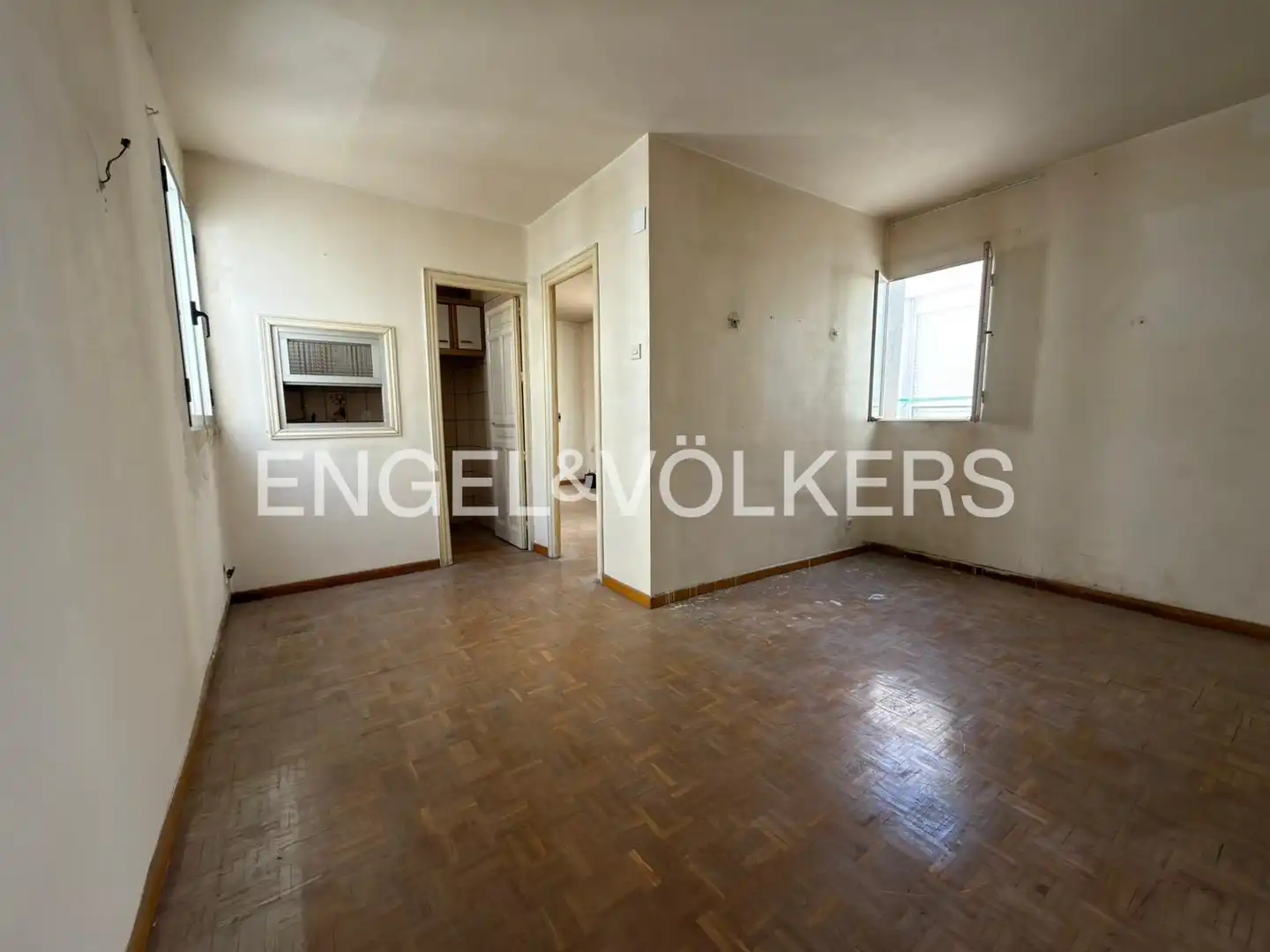 Living room of Flat for sale in Madrid  with Heating