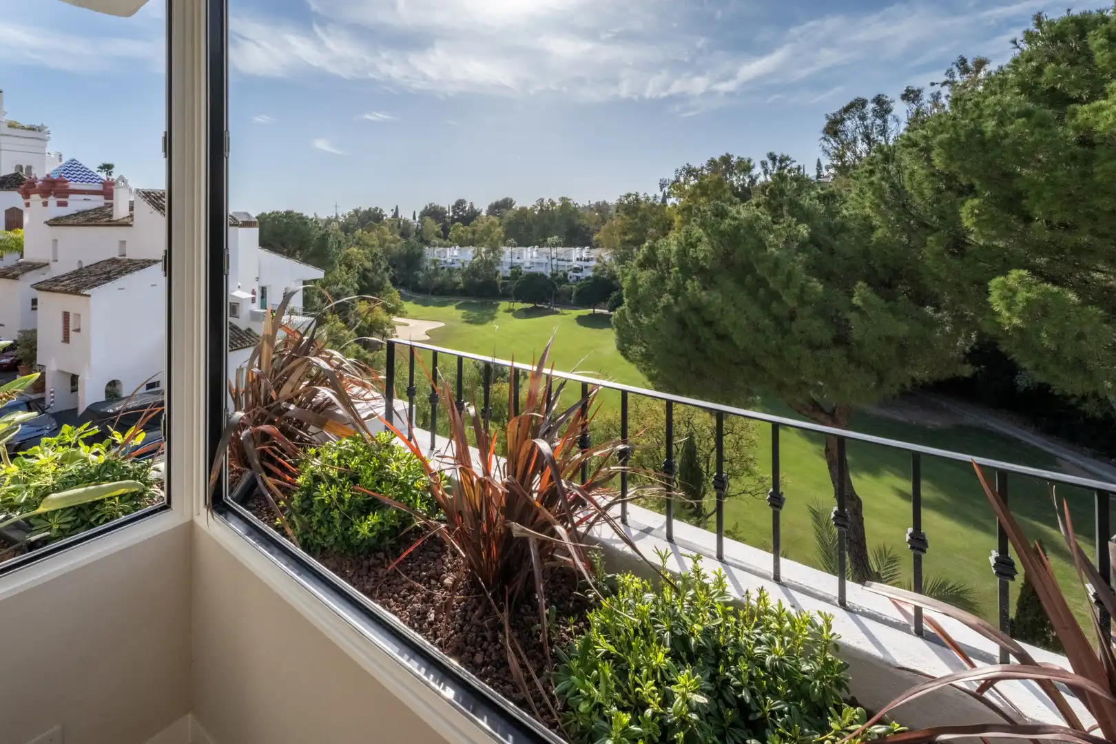 Terrace of Apartments for sale in Benahavís  with Air Conditioner, Terrace and Swimming Pool