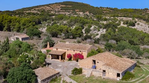 Finca mallorquina con 50 hectáreas de terreno en venta en Sant Llorenc, Mallorca