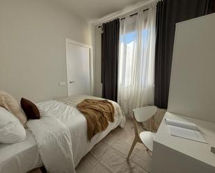 Bedroom of Apartment to share in  Barcelona Capital  with Furnished, Oven and Internet