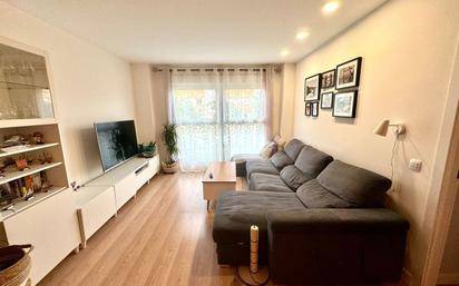 Living room of Flat for sale in Alcalá de Henares  with Air Conditioner and Swimming Pool