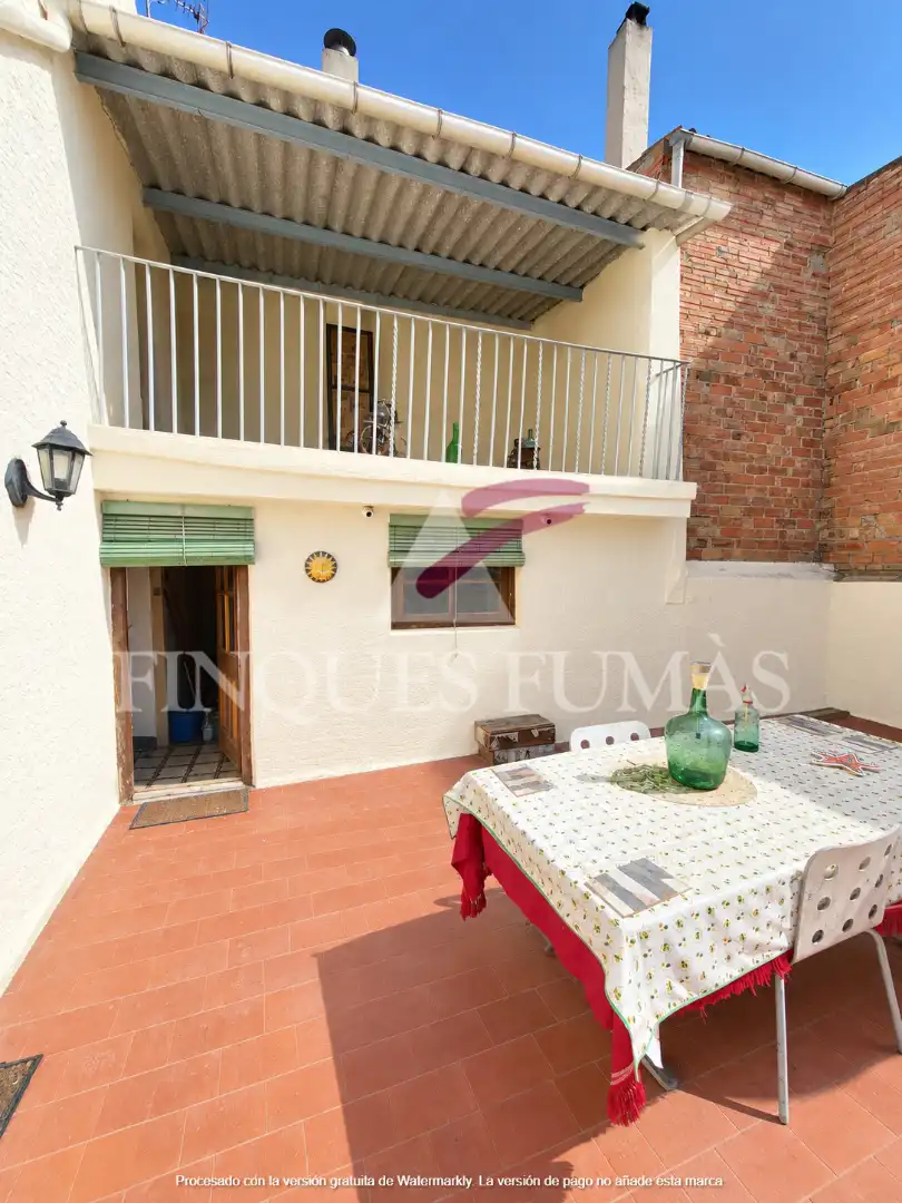 Casa con terraza en venta en Carrer Centre