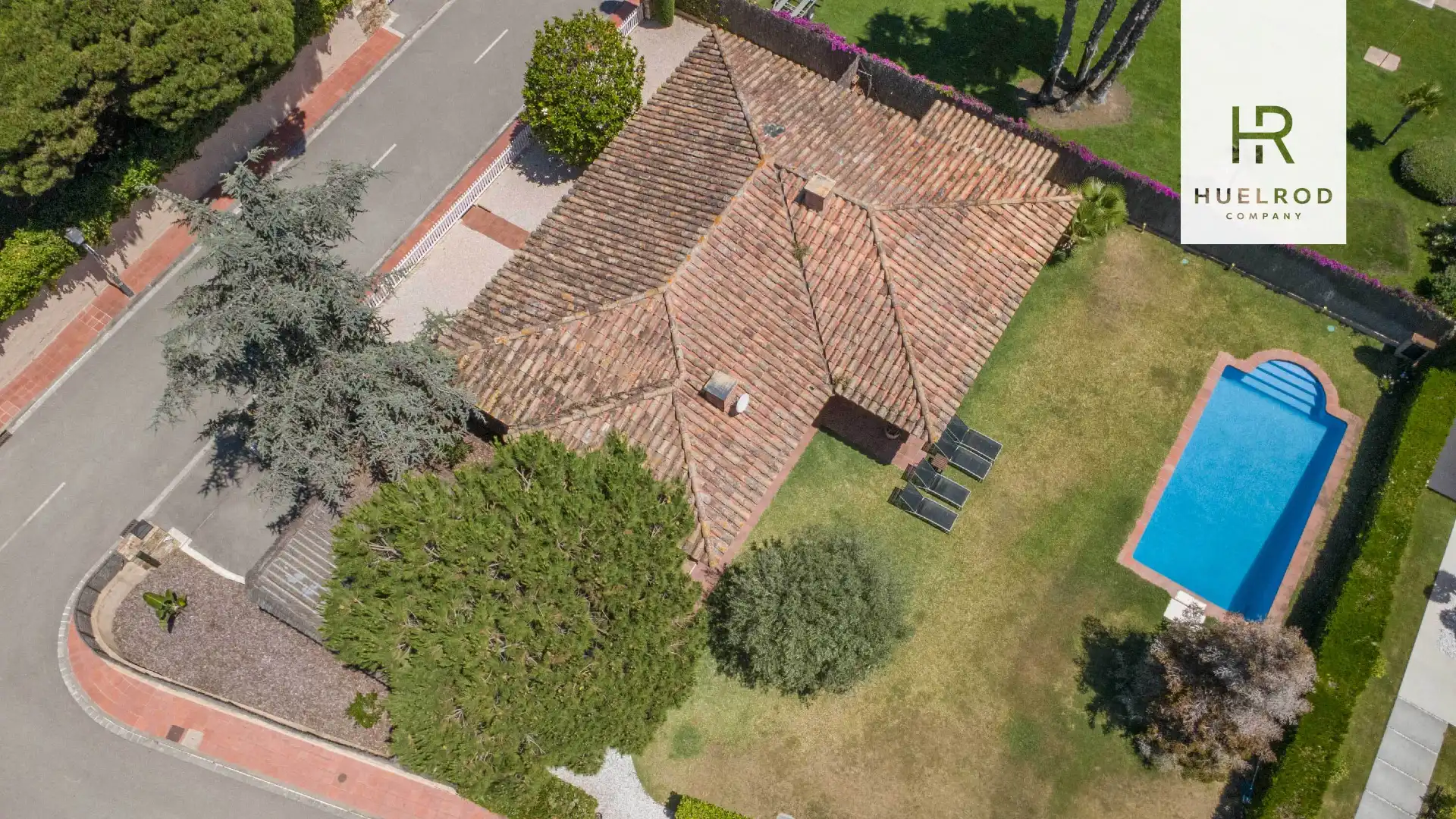 Außenansicht von Haus oder Chalet zum Verkauf in Sant Vicenç de Montalt mit Klimaanlage, Heizung und Privatgarten