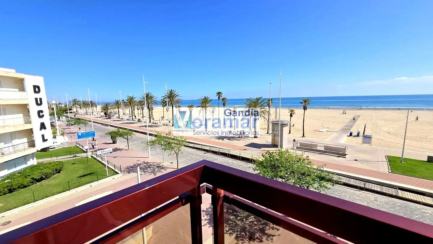 Apartament de lloguer en Gandia amb Aire condicionat, Terrassa i Moblat