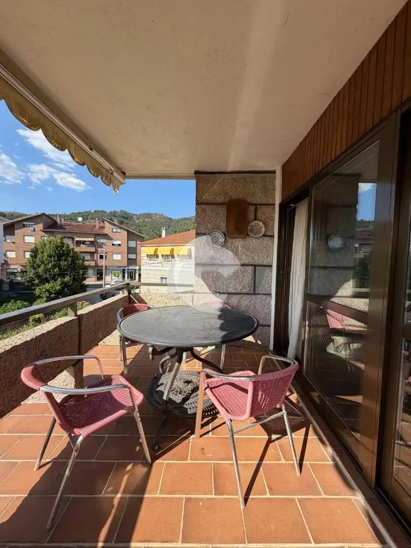 Terrassa de Casa o xalet en venda en Entrimo amb Calefacció, Jardí privat i Traster