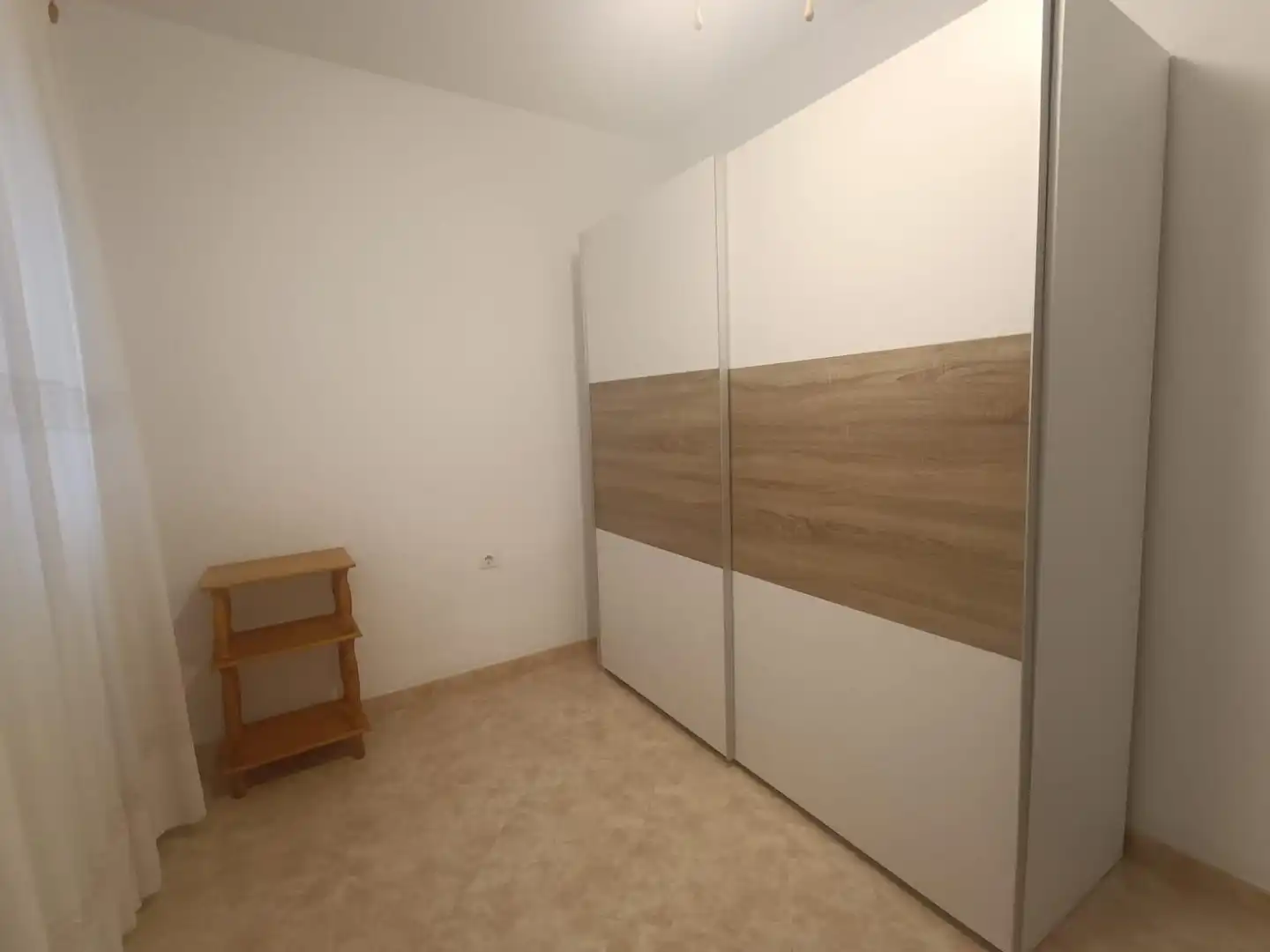 Wohnung zur Miete in Calle Lamarque de Novoa, Cruz Roja