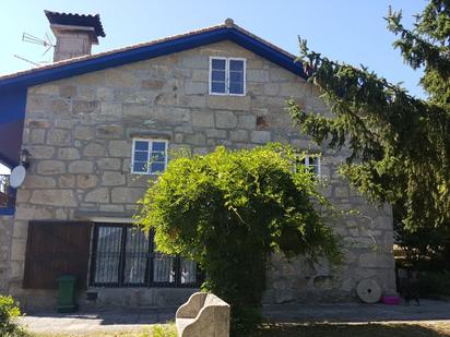 Vista exterior de Finca rústica en venda en Nigrán amb Jardí privat, Parquet i Piscina