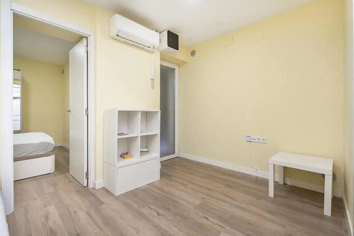 Schlafzimmer von Erdgeschoss zum Verkauf in Madrid mit Klimaanlage, Heizung und Möbliert