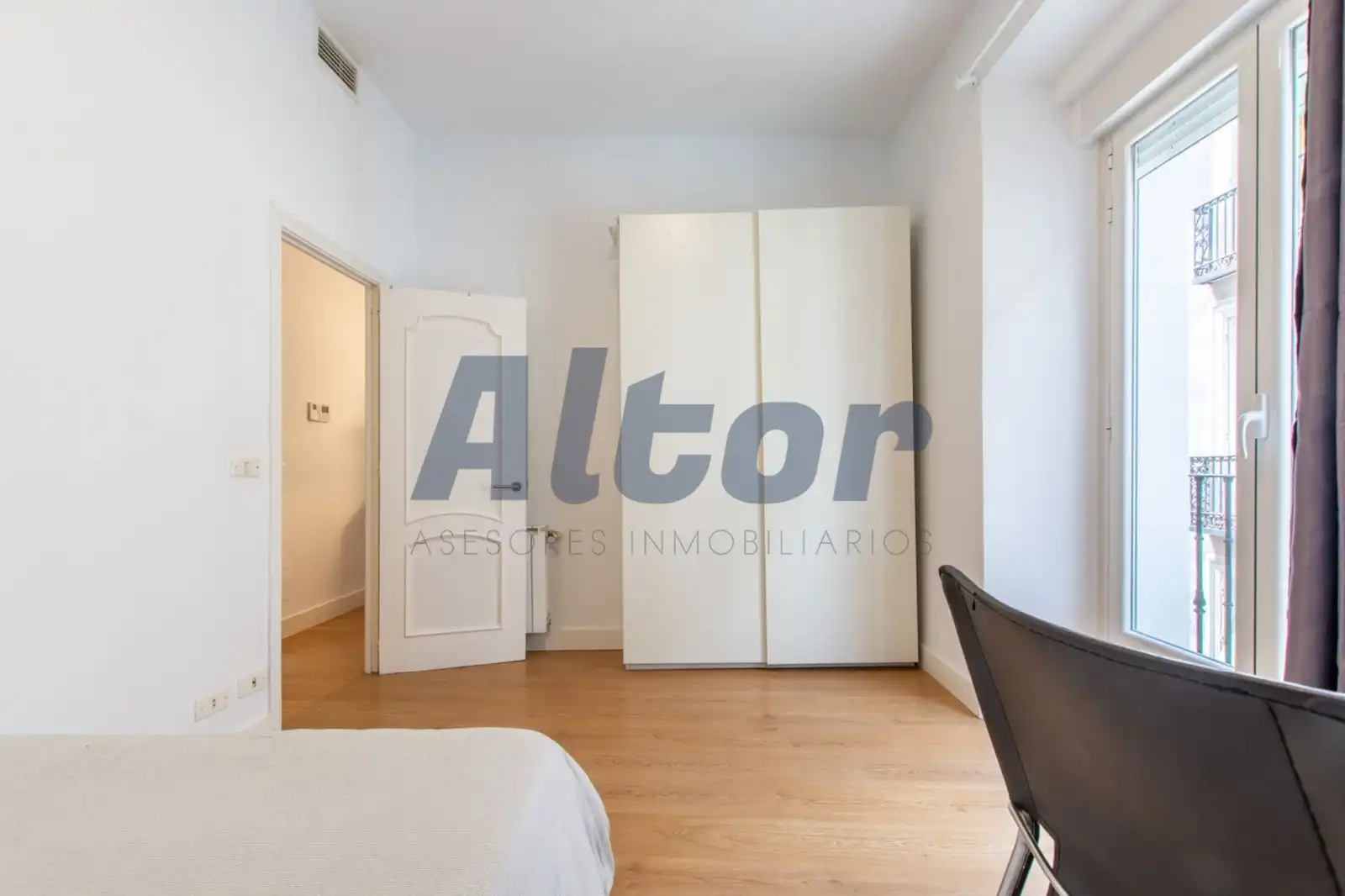 Wohnung zur Miete in DE LA MADERA, Universidad - Malasaña