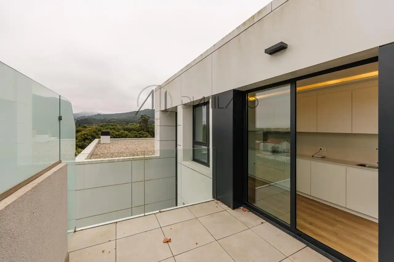 Terraza de Ático en venta en Vigo  con Calefacción, Terraza y Piscina