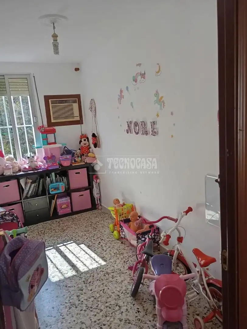 Bedroom of Flat for sale in Sevilla  with Air Conditioner