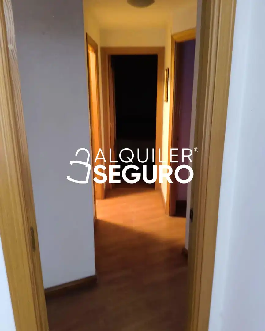 Piso de alquiler en Ocaña con Calefacción, Piscina y Amueblado