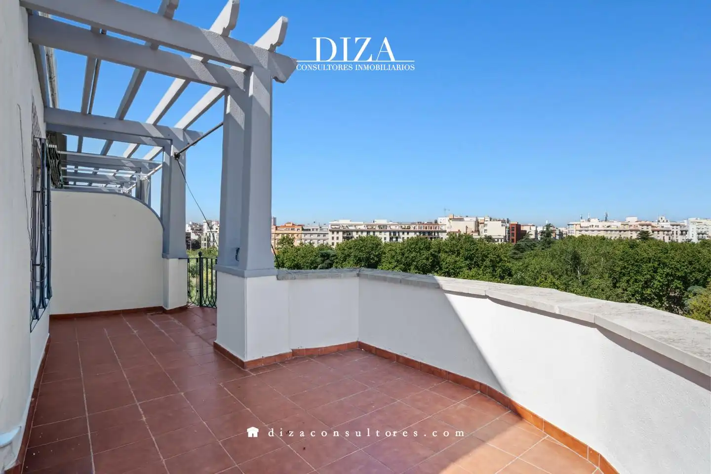 Terrace of Attic for sale in Madrid  with Air Conditioner, Heating and Parquet flooring
