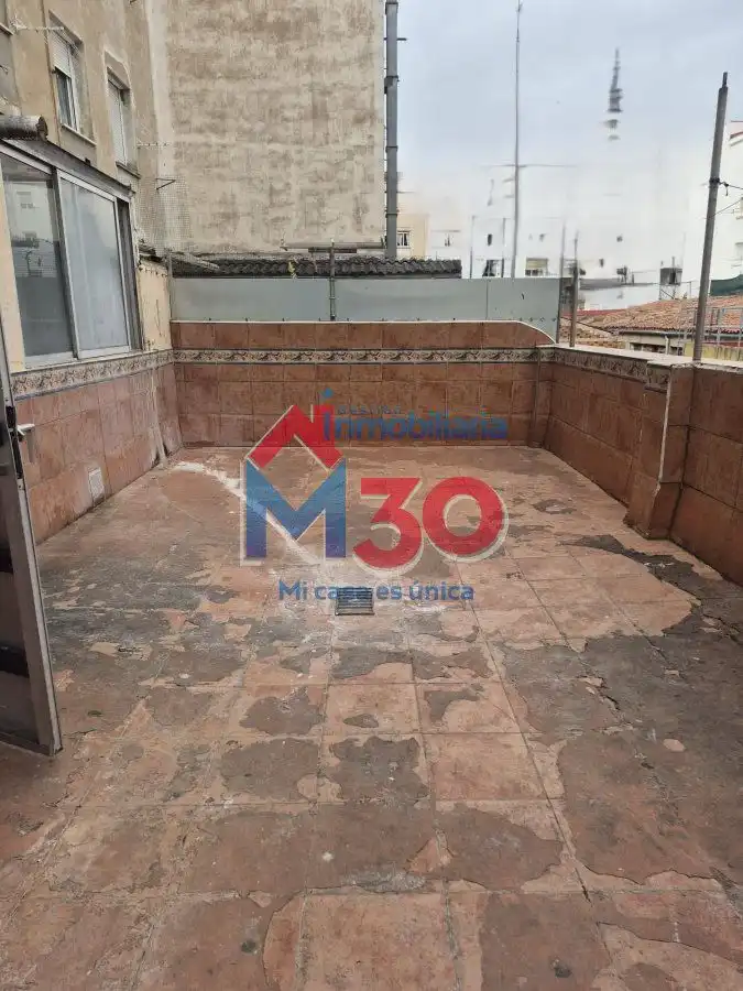 Piscina de Piso en venta en Miranda de Ebro con Parquet y Terraza