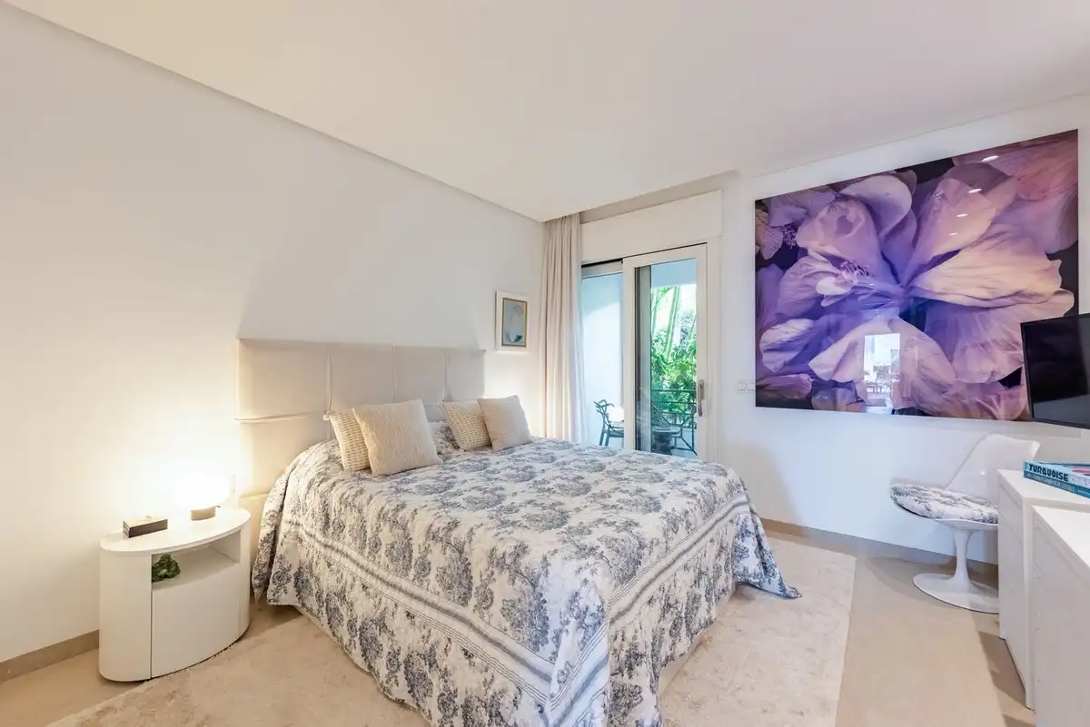 Bedroom of Flat for sale in Estepona  with Air Conditioner, Terrace and Storage room
