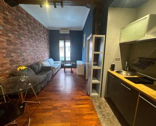 Sala d'estar de Apartament en venda en Bilbao  amb Balcó