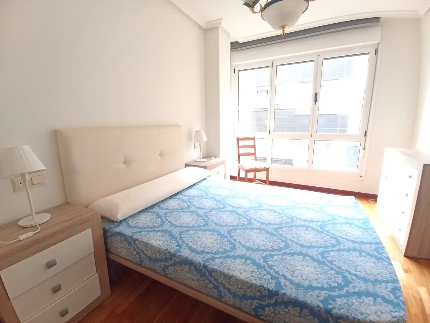 Habitación de Piso de alquiler en Gijón  con Calefacción, Amueblado y Horno
