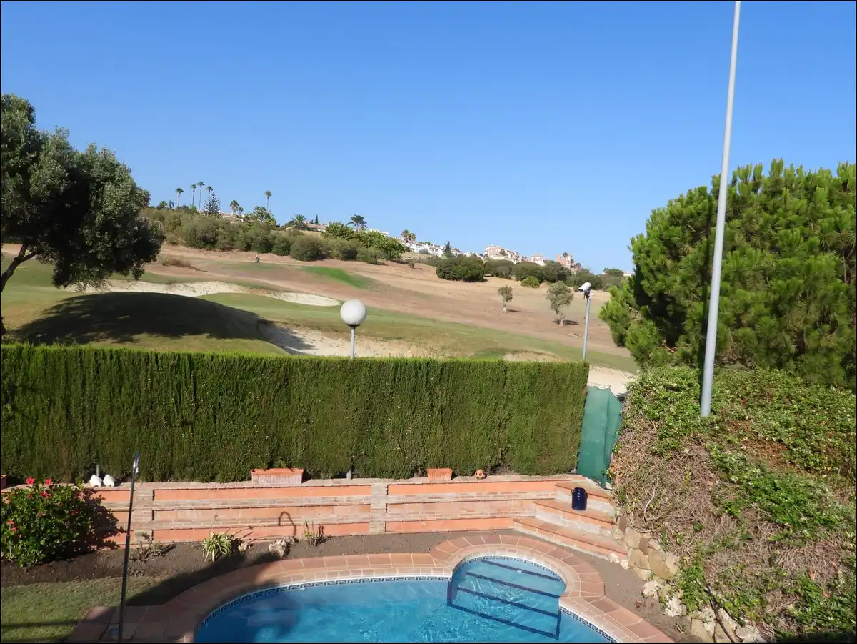 Casa con jardín en venta en La Duquesa, imagen 3