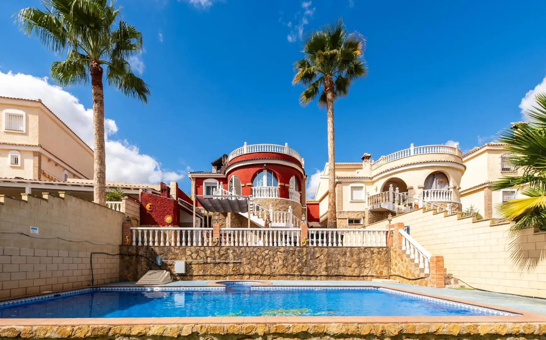 Villa zum Verkauf in Calle Calle Garcilaso de la Vega