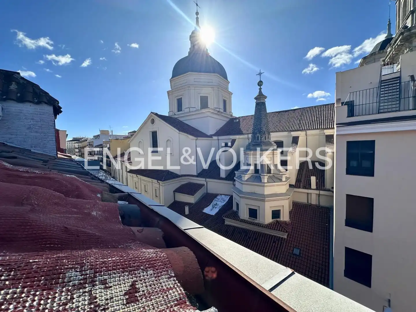 Dachboden zur Miete in Colegiata, Embajadores - Lavapiés