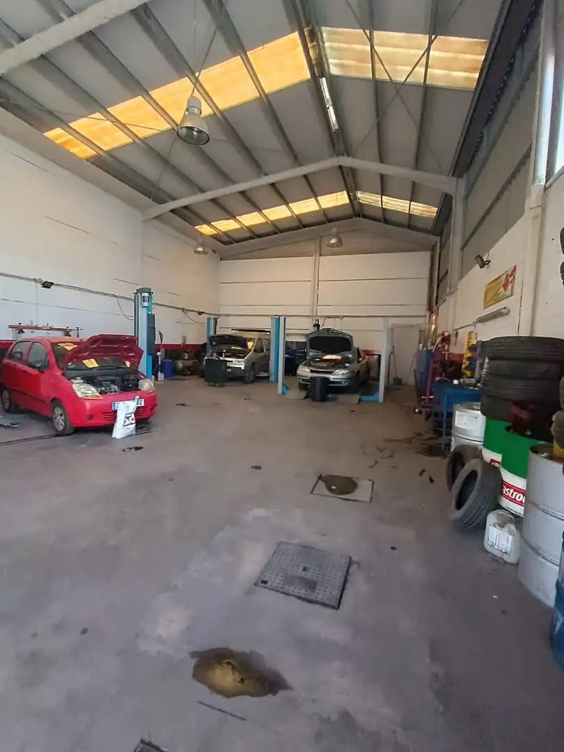 Nave industrial en venta en Villanueva del Ariscal