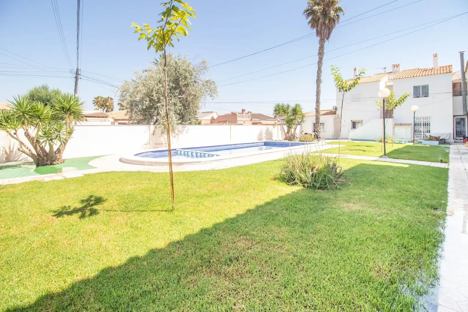 Piscina de Casa o xalet en venda en Orihuela amb Aire condicionat, Jardí privat i Terrassa