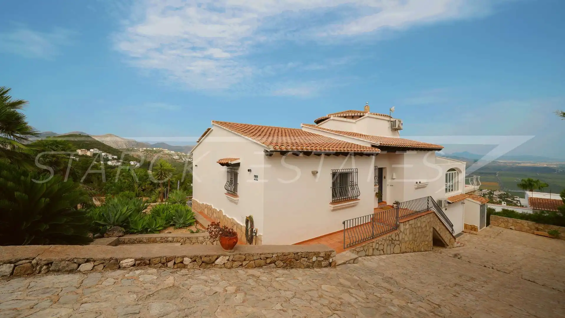 Vista exterior de Casa o xalet en venda en La Vall d'Ebo amb Aire condicionat, Jardí privat i Piscina