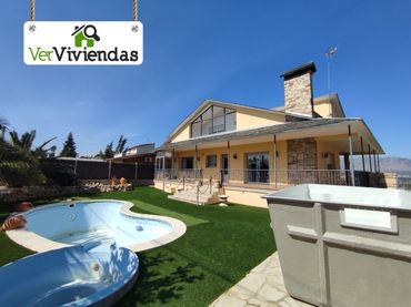 House with balcony for sale in Masquefa