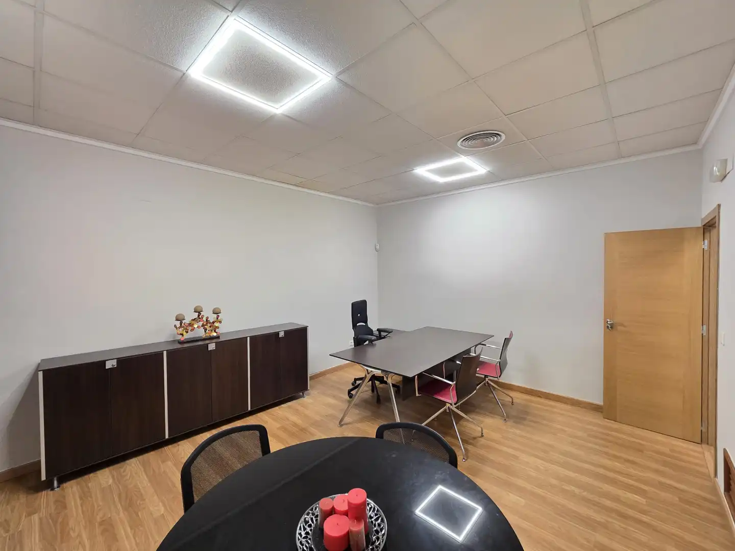 Local de alquiler en Torrevieja con Aire acondicionado, Parquet y Amueblado
