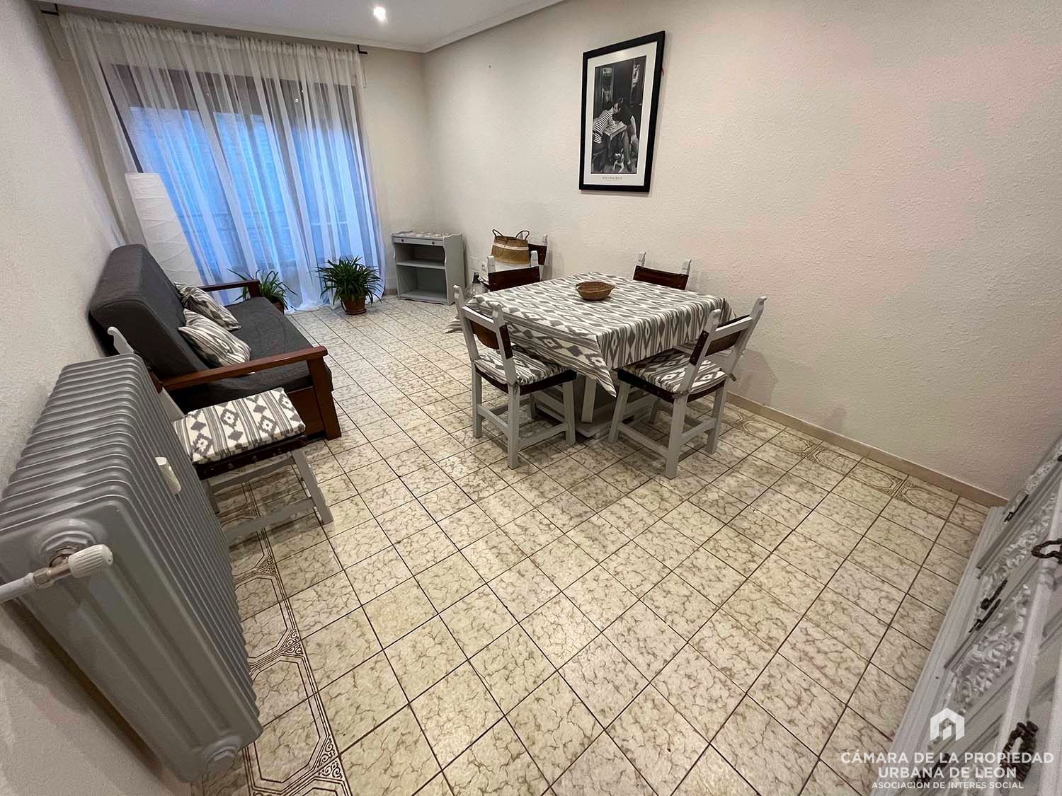 Dining room of Flat to rent in León Capital   with Heating and Furnished