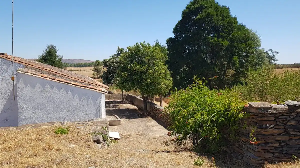 Finca rústica en venta en La Codosera