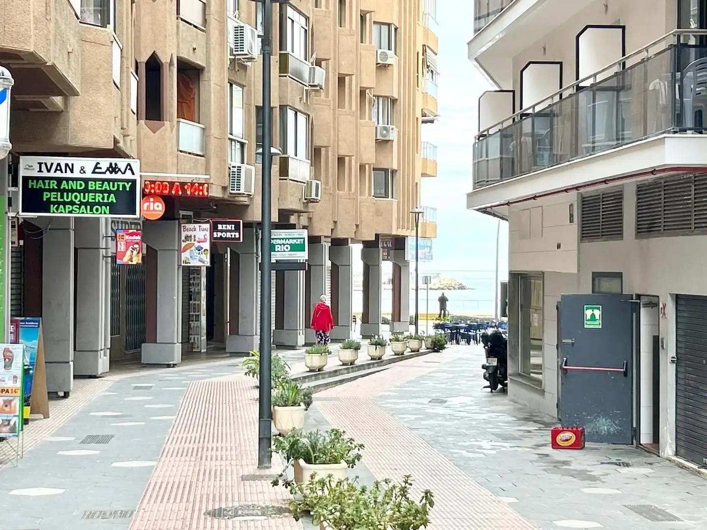 Vista exterior de Local en venta en Benidorm
