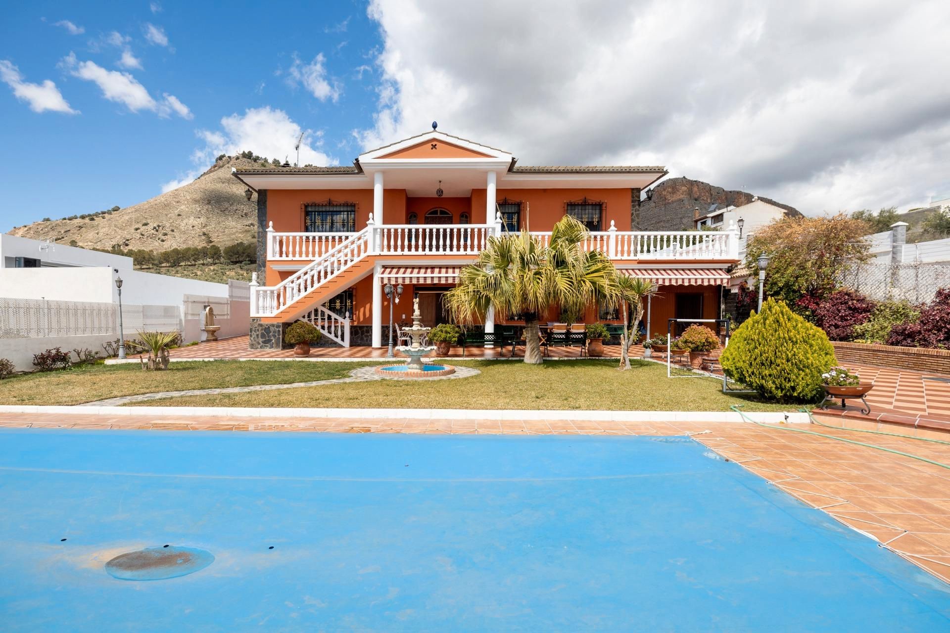 Exterior view of House or chalet for sale in Atarfe  with Air Conditioner, Private garden and Terrace