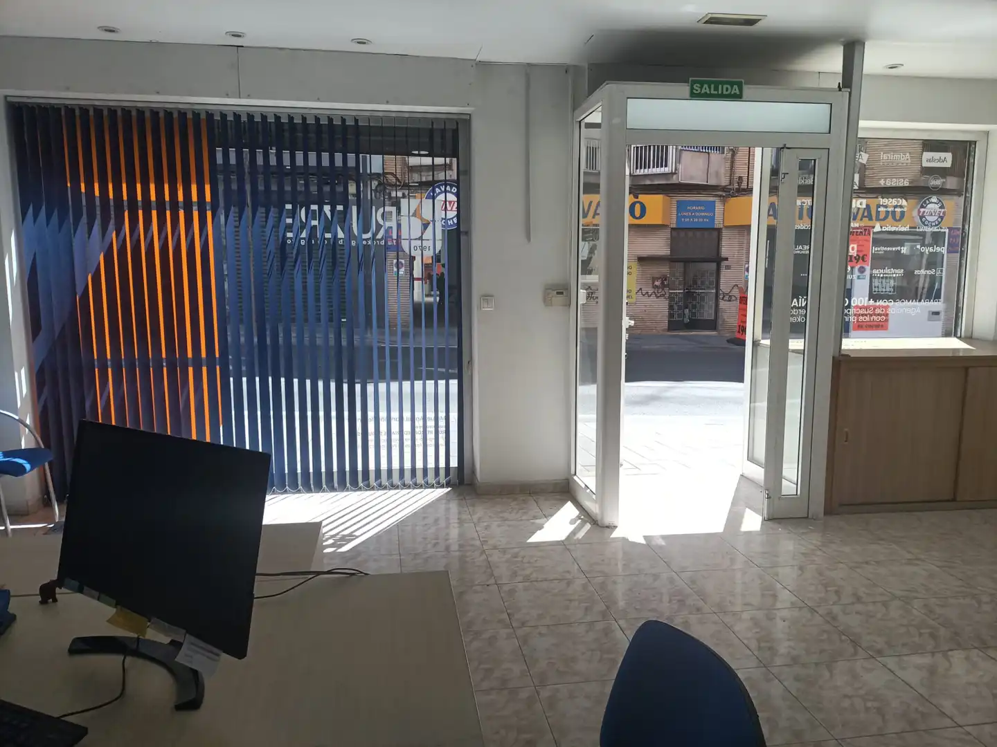 Local de lloguer en Alicante / Alacant amb Aire condicionat, Moblat i Alarma