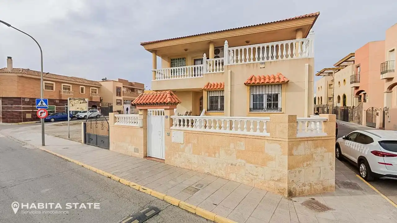 Vista exterior de Casa o chalet en venta en Pechina con Aire acondicionado, Calefacción y Jardín privado