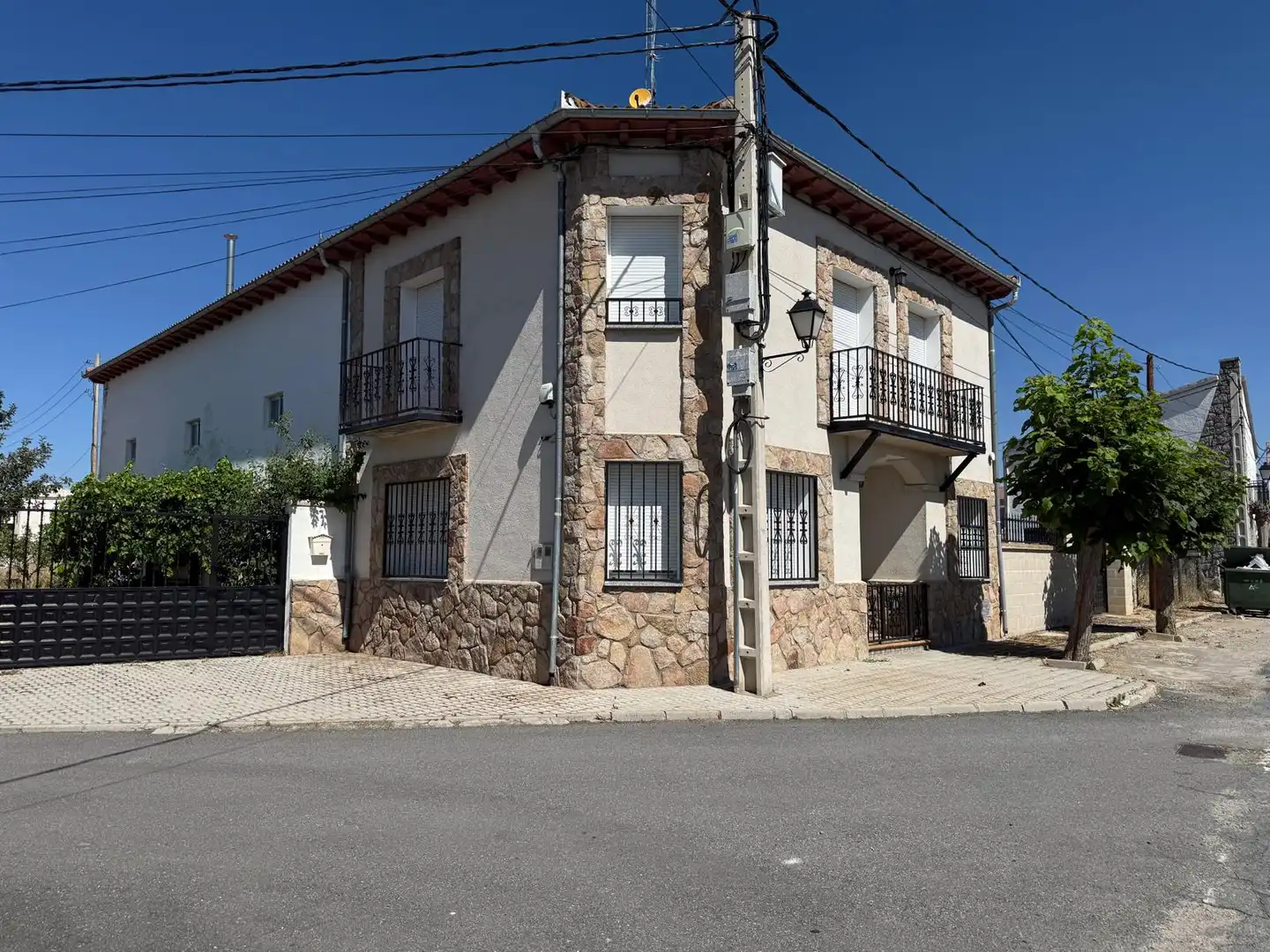 Vista exterior de Casa o chalet en venta en La Torre con Calefacción y Piscina