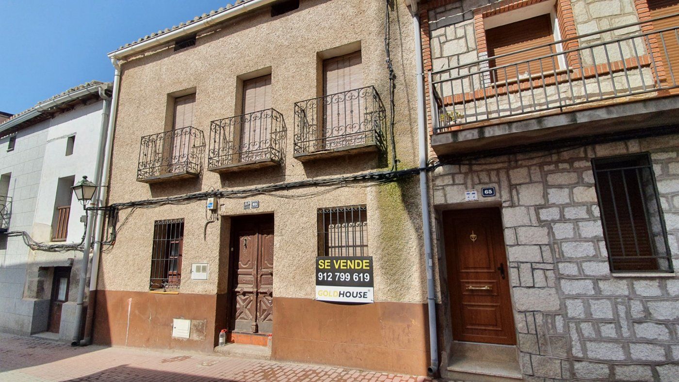 Vista exterior de Casa o xalet en venda en Cenicientos amb Terrassa