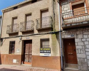 Vista exterior de Casa o xalet en venda en Cenicientos amb Terrassa